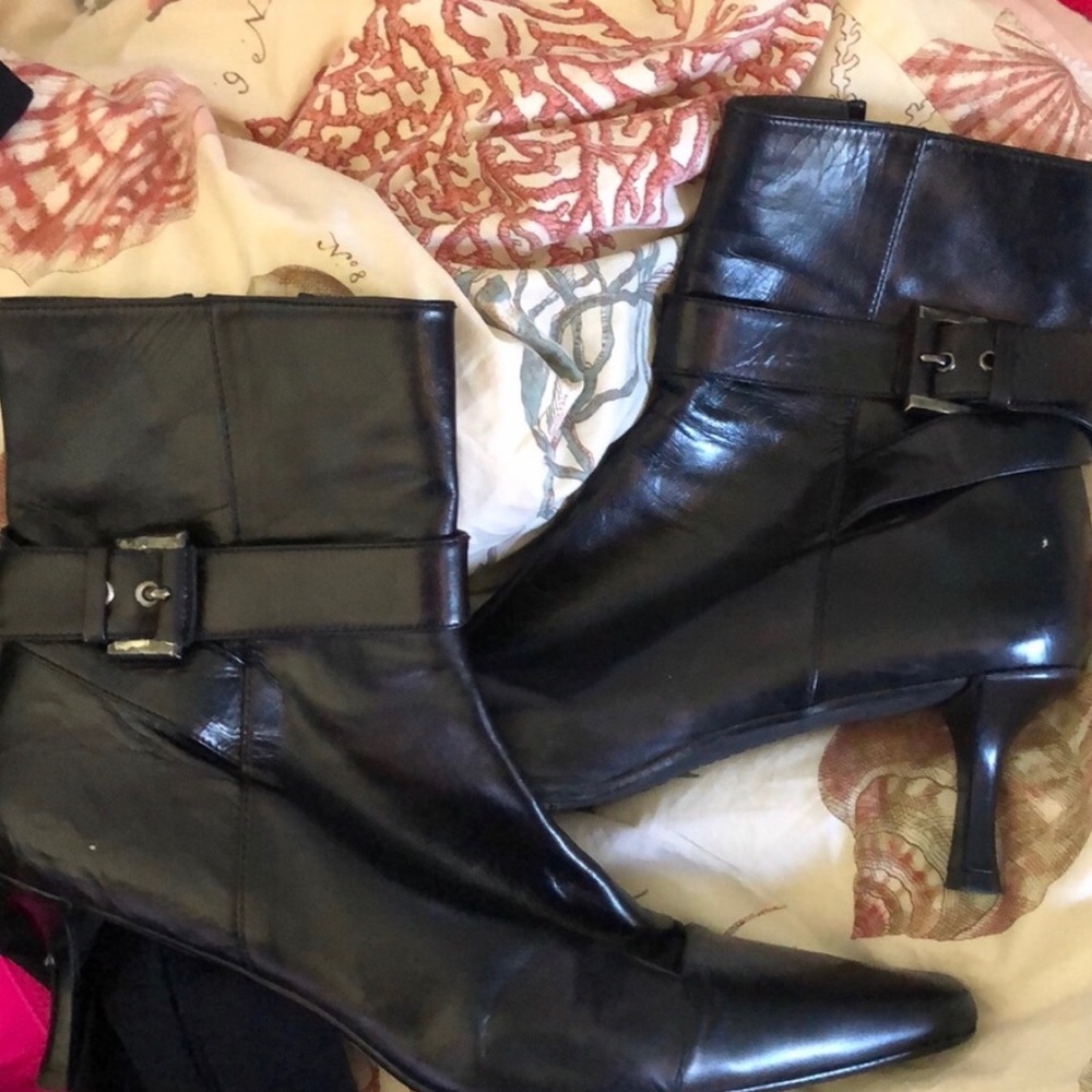 Stuart Weitzman ankle boots size 11